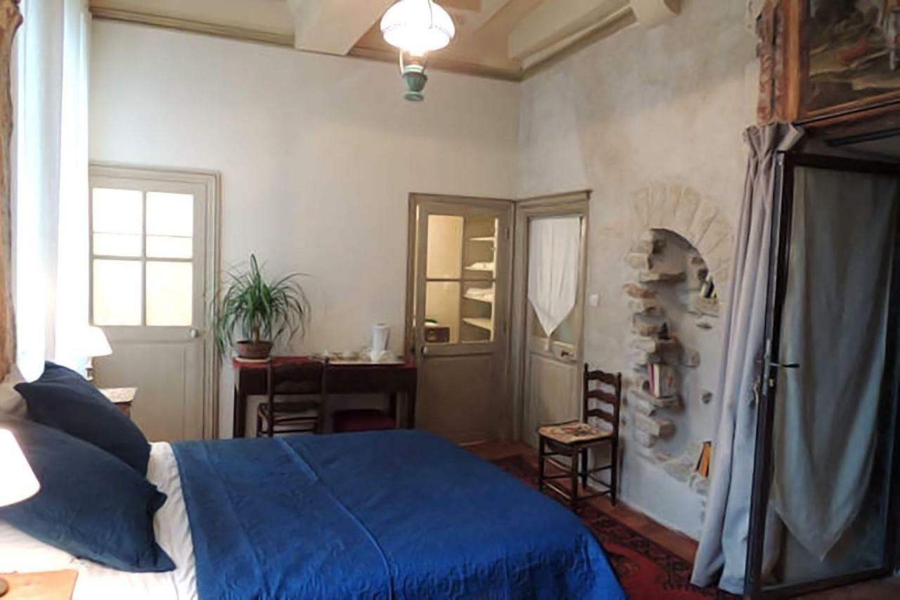 Maison Romane 1136 Cluny Esterno foto