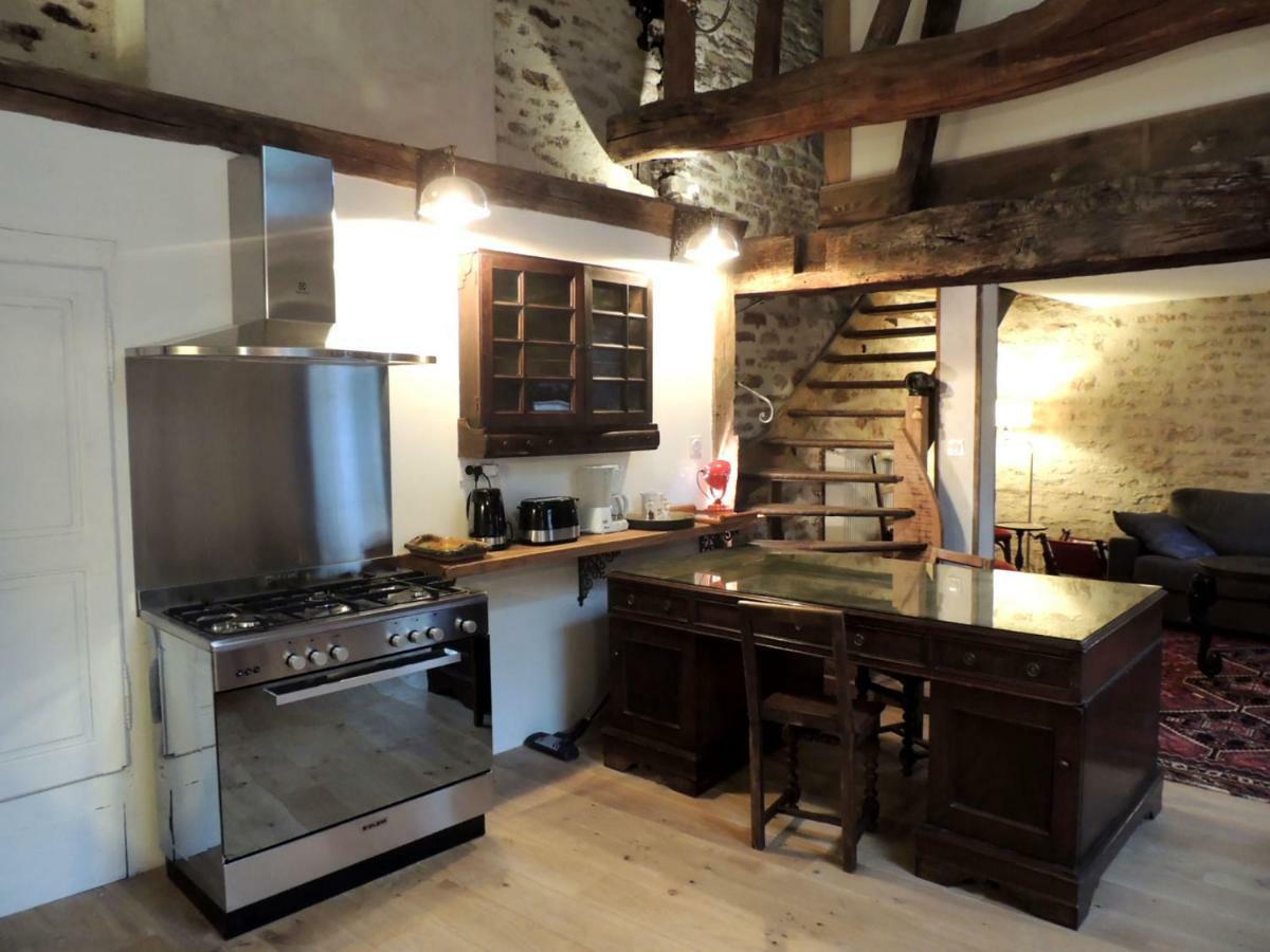 Maison Romane 1136 Cluny Esterno foto
